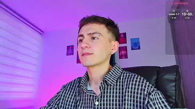 Snapshot of dimitri-bilak chatting on 06.11.26 dimitri-bilak online show from 06.11.26