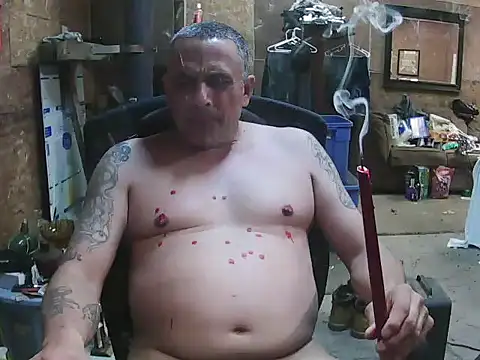 Snapshot of hardcok4u2abuse40 chatting on 11.26.25 hardcok4u2abuse40 online show from 11.26.25