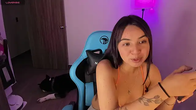 Miss Nicole online show from 02.04.26