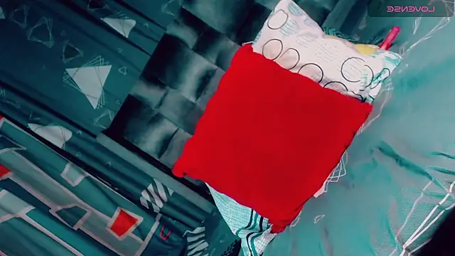 CharlotteBigCock online show from 04.23.26