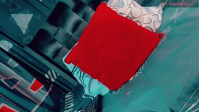 CharlotteBigCock online show from 04.24.26