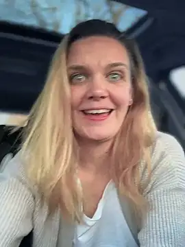 Suesse Schnitte online show from 02.20.25