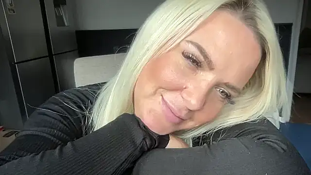 Bustyblondebabe32 online show from 09.17.25