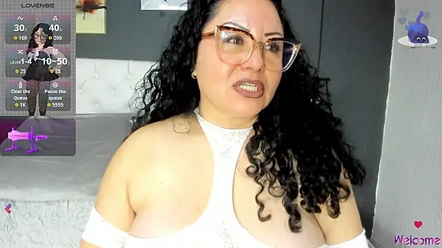 hazel milf online show from 10.29.25