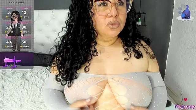 hazel milf online show from 11.04.25