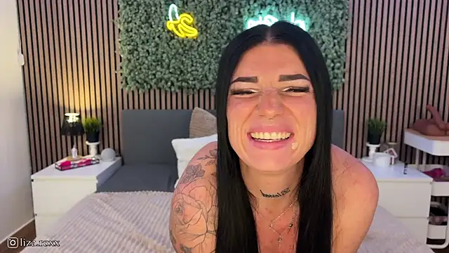 LizaRoxx online show from 10.04.25