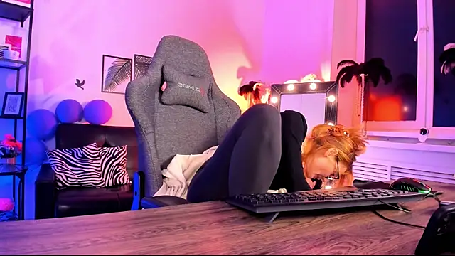 MistyBarnes online show from 01.05.25