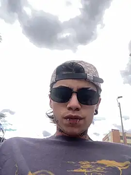 AcidMilo online show from 11.27.25