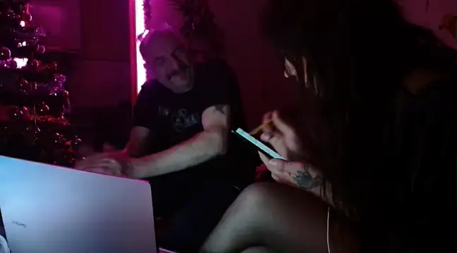 Snapshot of TransandBoy chatting on 12.25.24 TransandBoy online show from 12.25.24