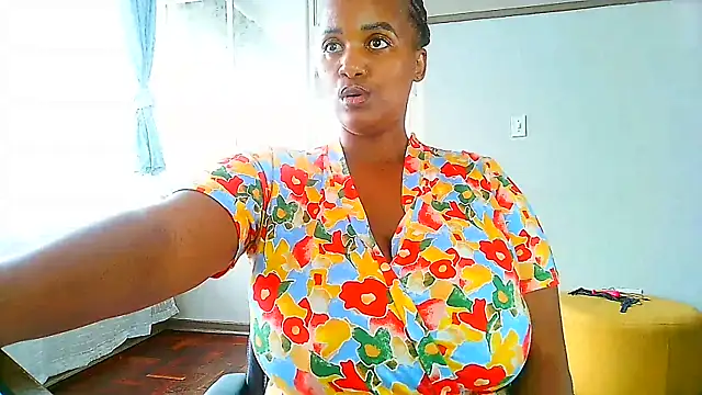 Snapshot of Charlie-Crawford chatting on 02.18.25 Charlie-Crawford online show from 02.18.25