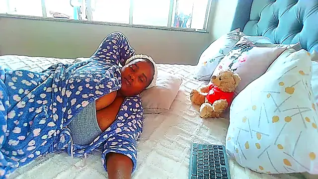 Snapshot of Charlie-Crawford chatting on 02.21.25 Charlie-Crawford online show from 02.21.25