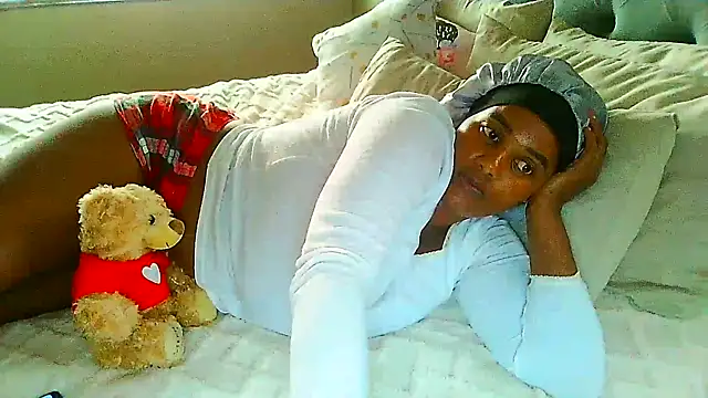 Snapshot of Charlie-Crawford chatting on 02.23.25 Charlie-Crawford online show from 02.23.25