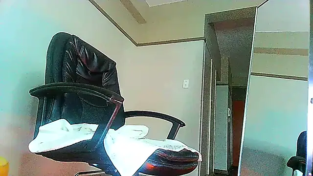 Snapshot of Charlie-Crawford chatting on 03.19.25 Charlie-Crawford online show from 03.19.25