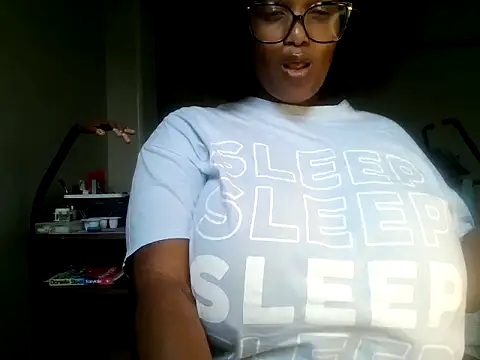 Snapshot of Charlie-Crawford chatting on 09.28.25 Charlie-Crawford online show from 09.28.25