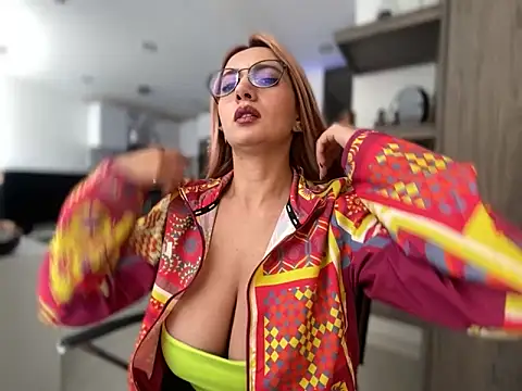 Anny Moore09 online show from 01.25.25