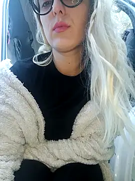 dolcehelena993 online show from 12.21.25