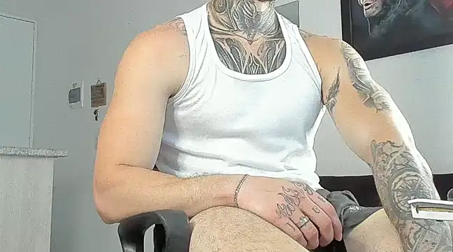 Snapshot of _jamesleandros1 chatting on 02.23.25 jamesleandros1 online show from 02.23.25