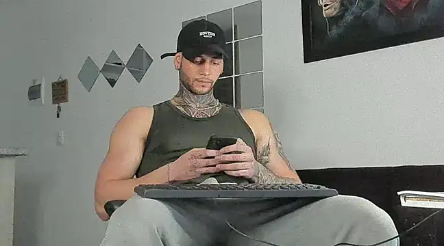Snapshot of _jamesleandros1 chatting on 03.04.25 jamesleandros1 online show from 03.04.25