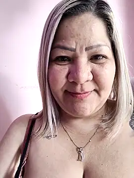 Snapshot of Dalessa_Bigtits chatting on 03.05.26 Dalessa Bigtits online show from 03.05.26