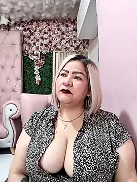 Snapshot of Dalessa_Bigtits chatting on 03.27.26 Dalessa Bigtits online show from 03.27.26