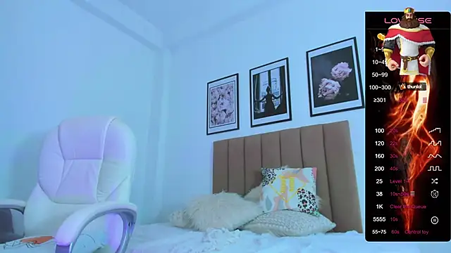 sofihill01 online show from 01.18.25