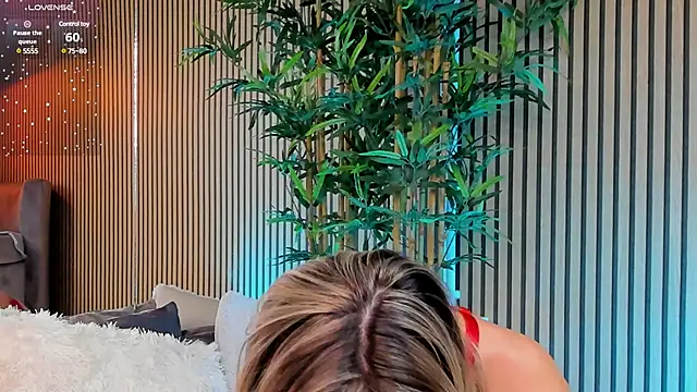 Avril Cyrus online show from 02.05.25