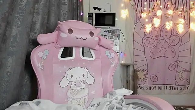 Holy420lolii online show from 03.21.25