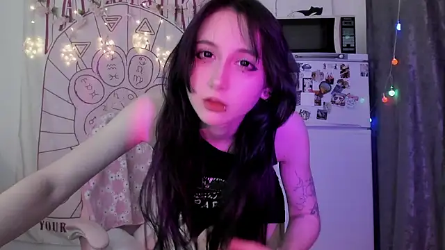 Holy420lolii online show from 01.17.26