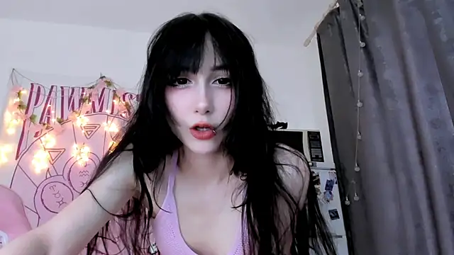 Holy420lolii online show from 05.26.26