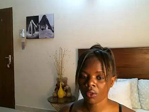 Snapshot of pay_tience chatting on 03.18.26 pay tience online show from 03.18.26