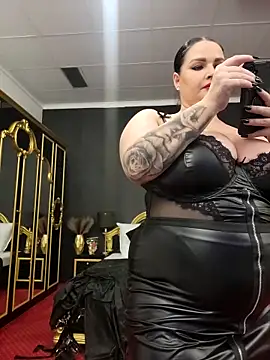 GeorgiaLerox online show from 10.14.25