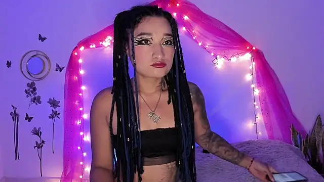 Eva Lee  online show from 01.25.25