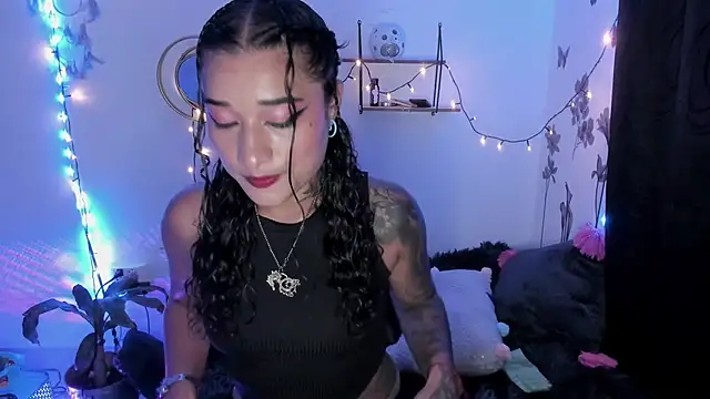 Eva Lee  online show from 03.13.25