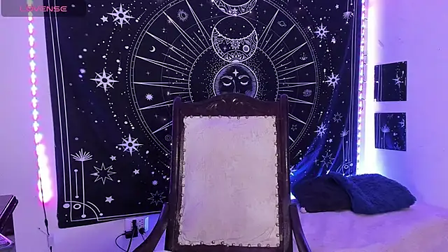 Eva Lee  online show from 11.12.25