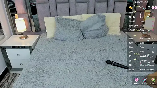 EMMAHILL1 online show from 02.21.25