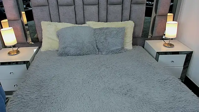 EMMAHILL1 online show from 03.22.25