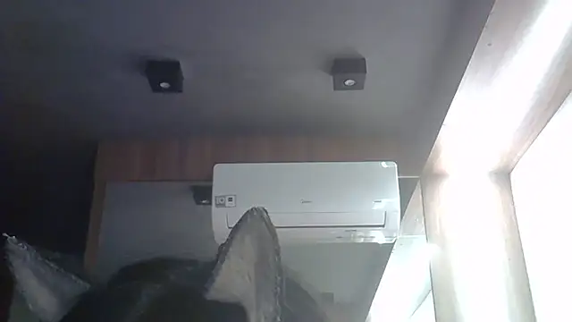 Skinny-Kitten online show from 05.24.26