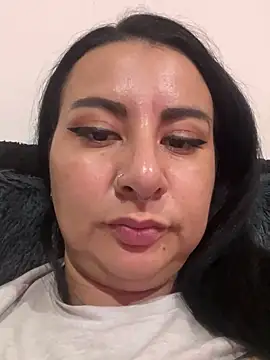 Abril Luv online show from 03.05.25