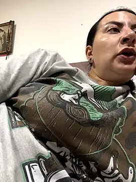 Abril Luv online show from 09.09.25