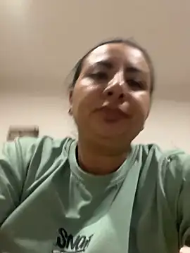 Abril Luv online show from 09.21.25