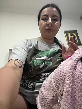 Abril Luv online show from 01.12.26