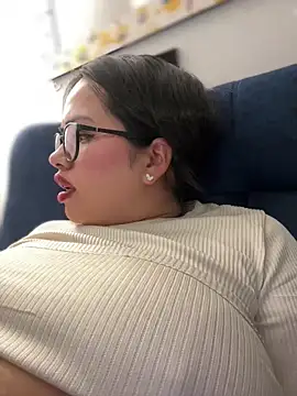 Snapshot of andra_rose chatting on 02.18.25 andra rose online show from 02.18.25