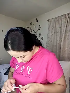 Snapshot of Juli_Castillo8 chatting on 02.12.25 Juli Castillo8 online show from 02.12.25