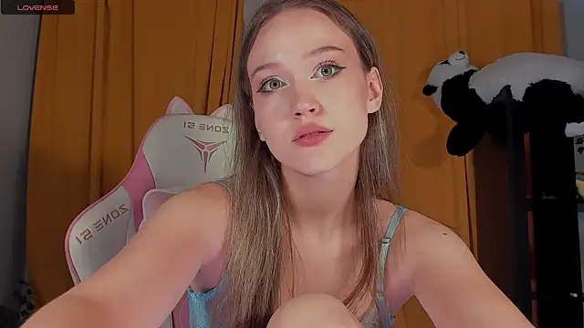 Snapshot of Amelia_Lein chatting on 01.16.25 Amelia Lein online show from 01.16.25