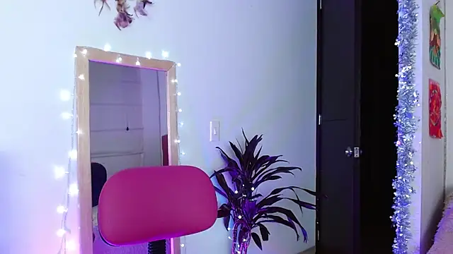 alisseallie online show from 12.20.24