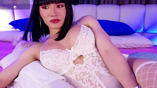 sweetieluna01 online show from 12.22.25