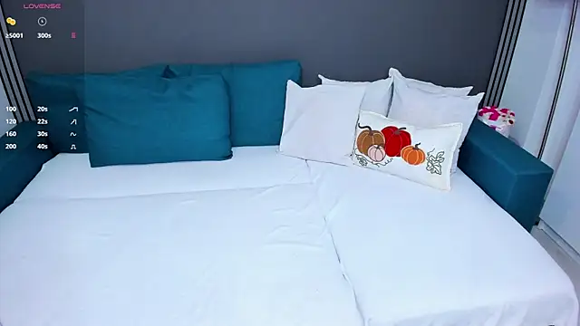 Christall StarXX online show from 11.03.25