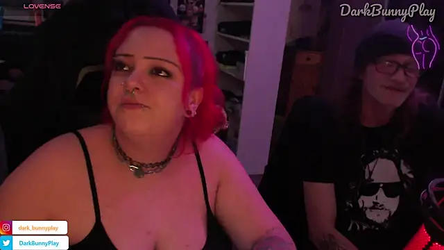 Snapshot of DarkBunnyPlay chatting on 02.07.25 DarkBunnyPlay online show from 02.07.25