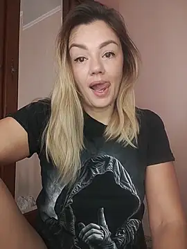 KrissSexi online show from 10.31.25