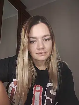 KrissSexi online show from 11.18.25